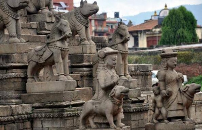 尼泊尔著名“性庙”，女游客看到寺内雕像姿势，直呼：少儿不宜！